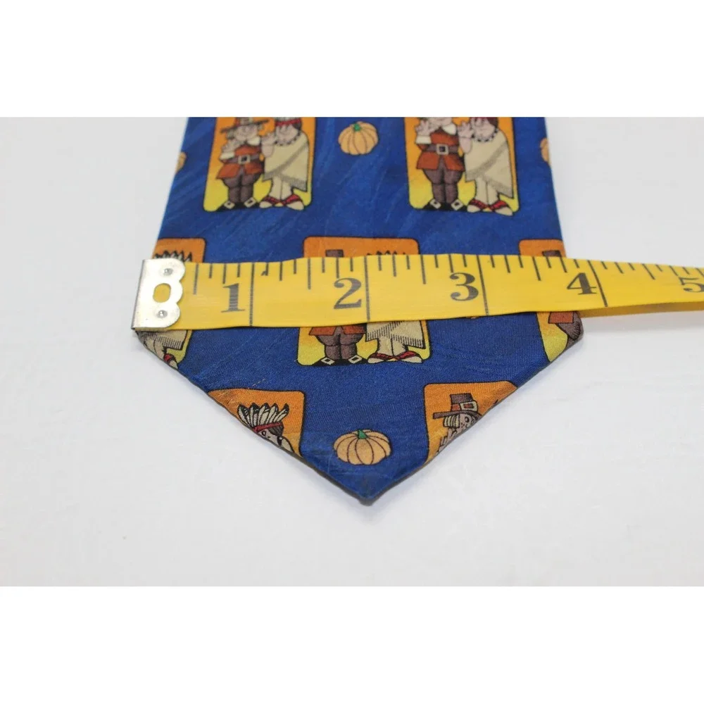 Keith Daniels Mens Blue Silk Thanksgiving Pilgrim Pumpkin Holiday Necktie T6